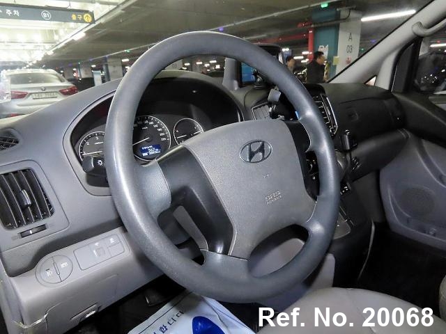  Hyundai / Grand Starex Stock No. 20068